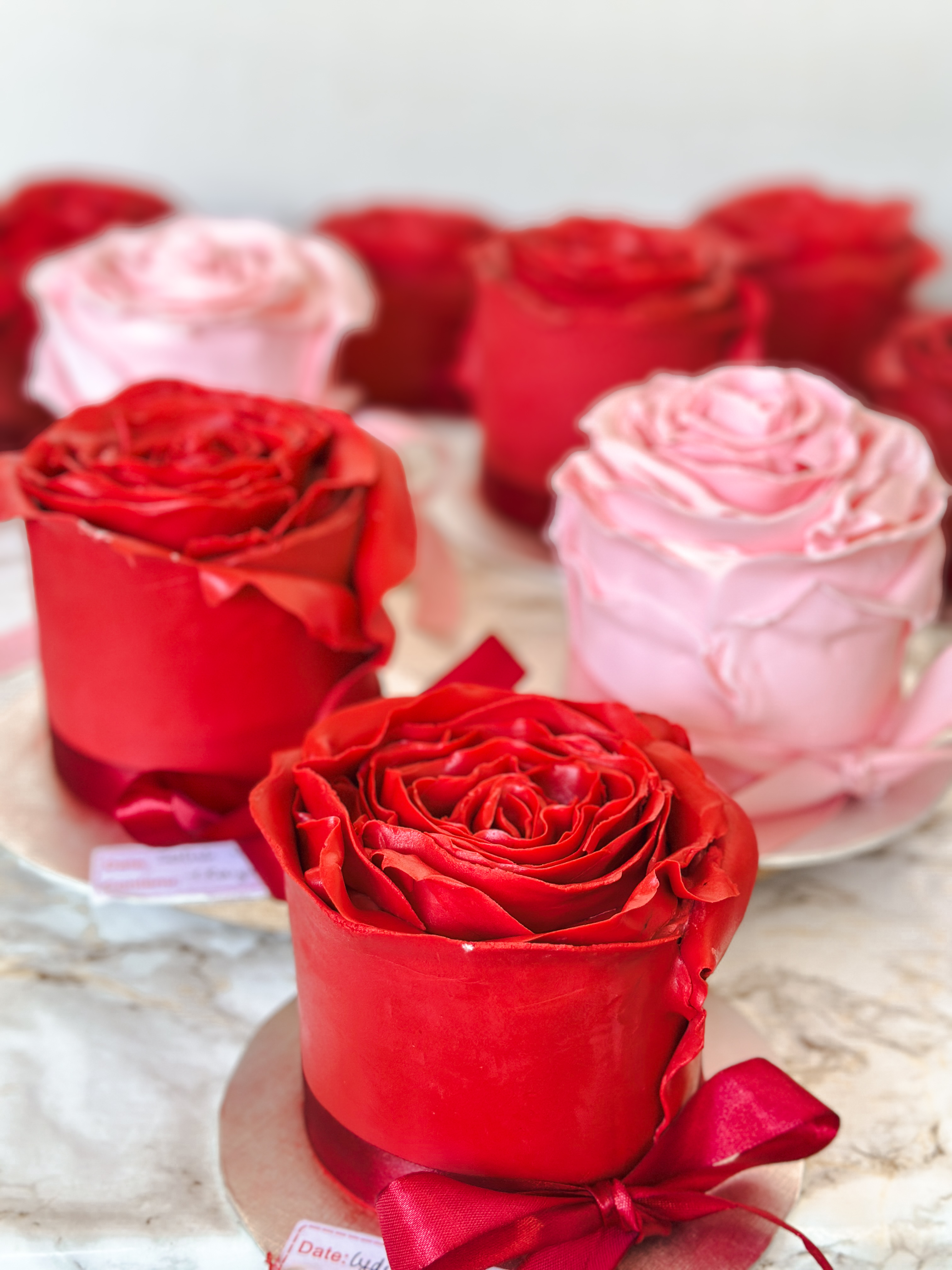 Mini gâteaux roses en forme de rose Sweet Cakes
